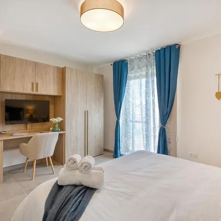 Apartment Modern Qala Gozo Apt, Shared Pools & Balcony