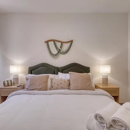 Modern Qala Gozo Apt, Shared Pools & Balcony * San Martin