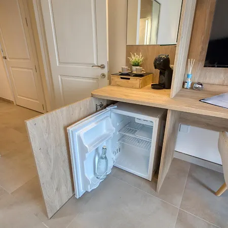 Modern Qala Gozo Apt, Shared Pools & Balcony Apartment San Martin