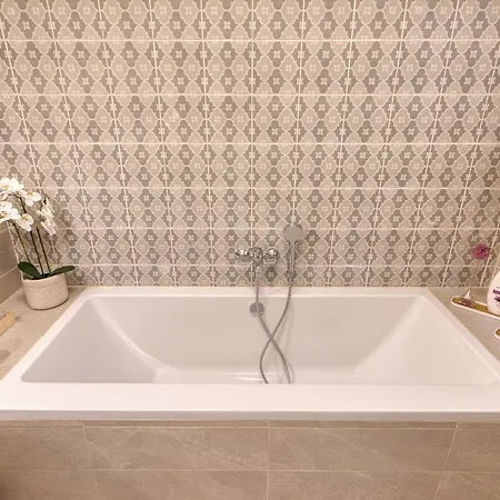 Apartment Modern Qala Gozo Apt, Shared Pools & Balcony