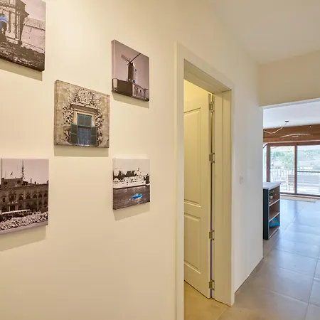 Apartment Modern Qala Gozo Apt, Shared Pools & Balcony *
