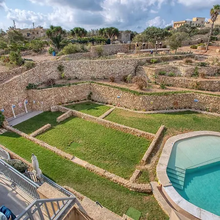 Modern Qala Gozo Apt, Shared Pools & Balcony Apartment