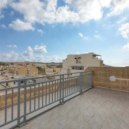 Modern Qala Gozo Apt, Shared Pools & Balcony San Martin