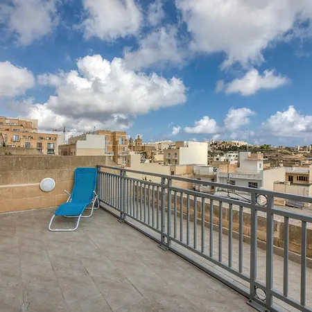 Modern Qala Gozo Apt, Shared Pools & Balcony * San Martin